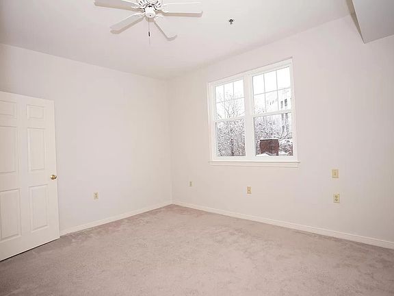 3rd image of 1641 International Dr Unit 115