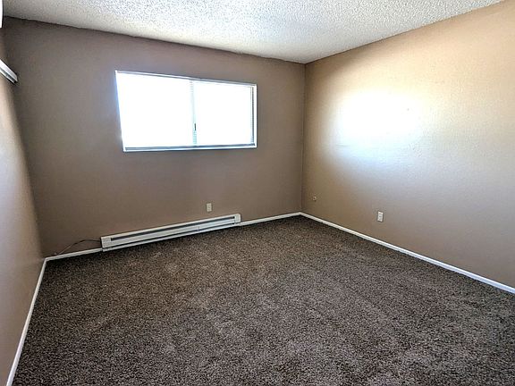 5th image of 303 N D St APT 5
