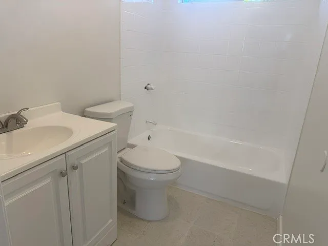 3 bed, 1585 sqft, $3,500 — Photo 2
