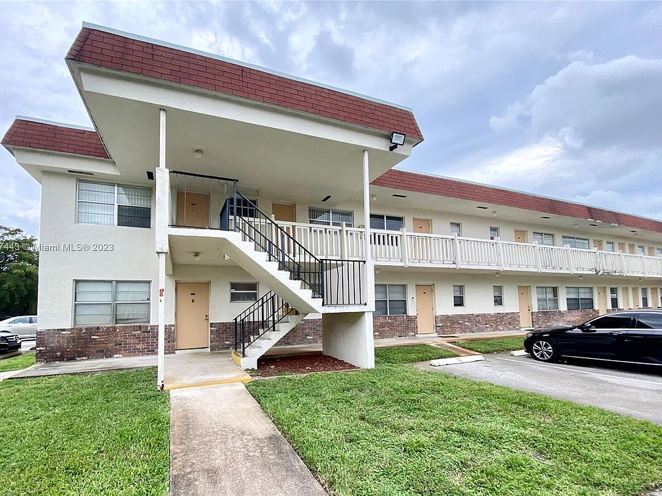 1st image of 4163 SW 67th Ave APT 215C