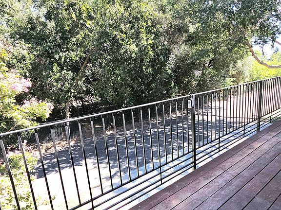 5th image of 140 Del Rio Court #4