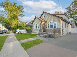 170 Leverich St, Hempstead, NY 11550