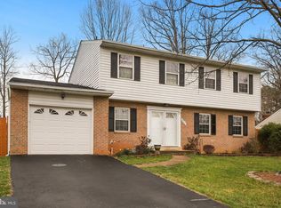 8217 Thornwood Ct, Manassas, VA 20110