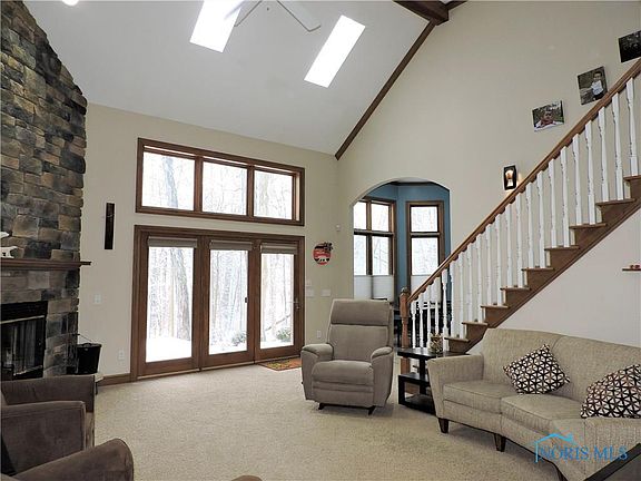 3rd image of 4706 Rhone Dr