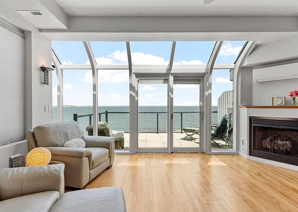 1st image of 40 Oceanside Dr #40