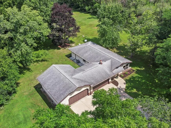 S82W31460 Section ROAD, Mukwonago, WI 53149