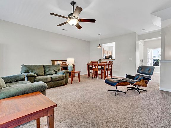 2nd image of 112 Sylvan Oak Way