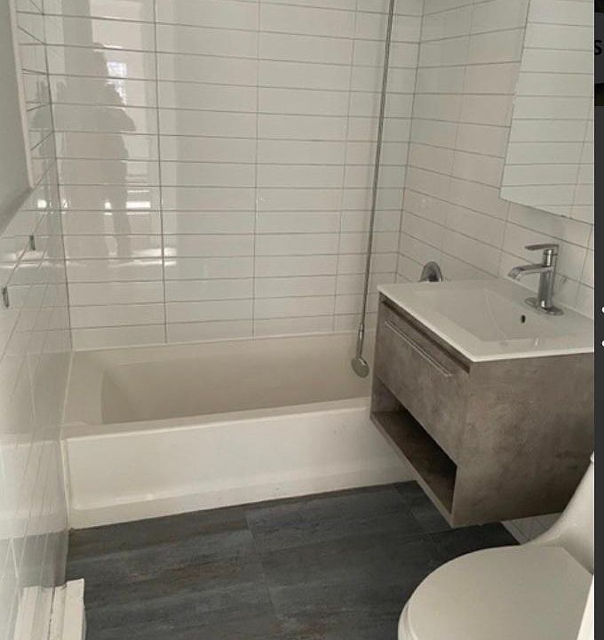 2nd image of 131 N Walnut St #7