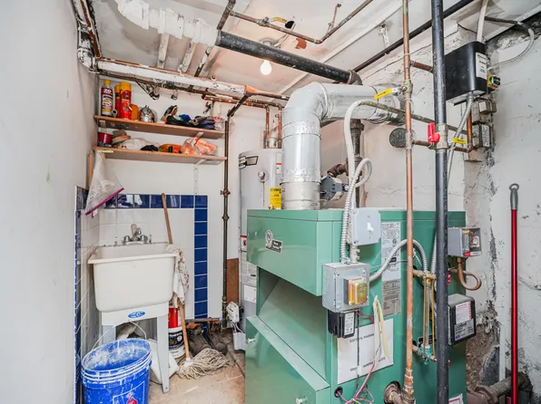 200 Bay 7th Street image 45 of 49