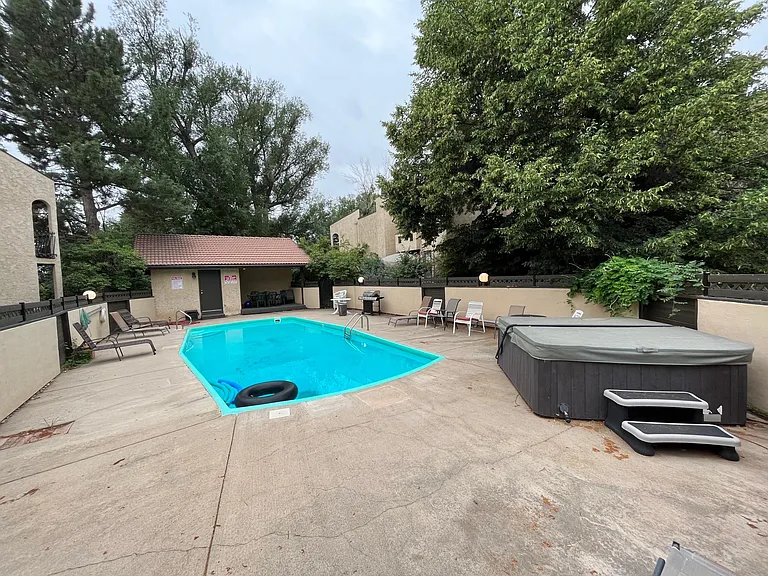 2959 Shady Holw E — Photo 18