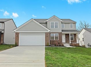 20577 Angling St, Livonia, MI 48152