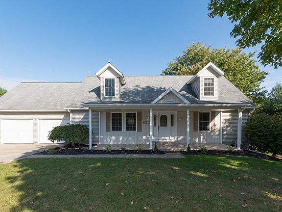 2nd image of 7226 Saint Charles Pl