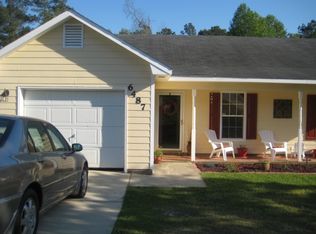 6487 Applewhite Rd, Fayetteville, NC 28304