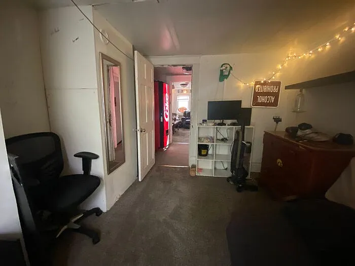 530 E Washington St — Photo 19