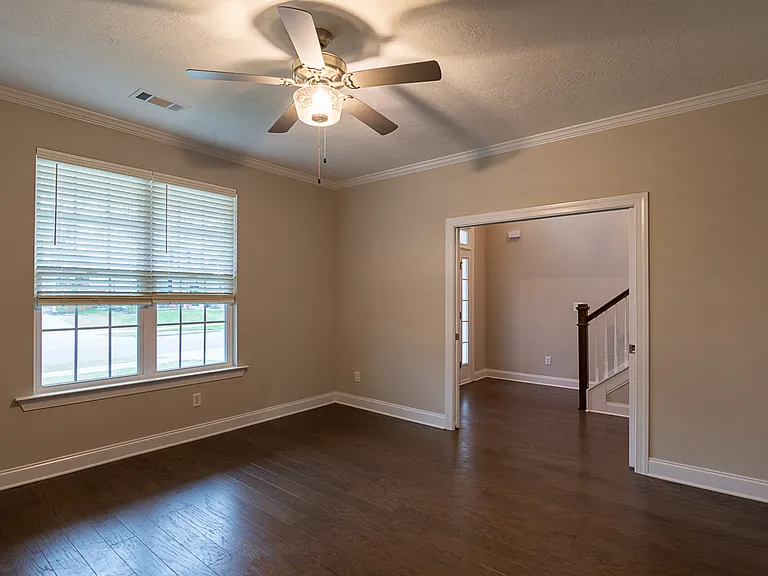 453 Arrowwood Dr — Photo 4