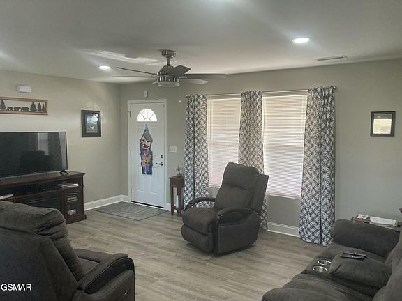 2nd image of 6838 Westgate Cir