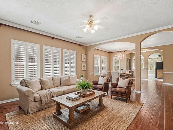 5th image of 1407 Capri Place Ln