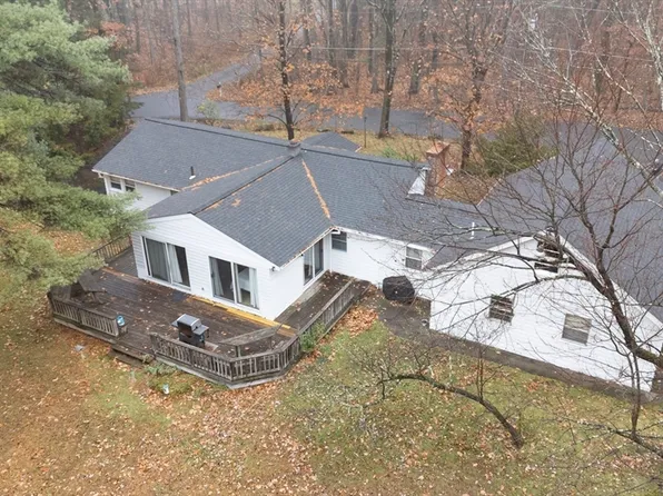 350 Page St, Lunenburg, MA 01462