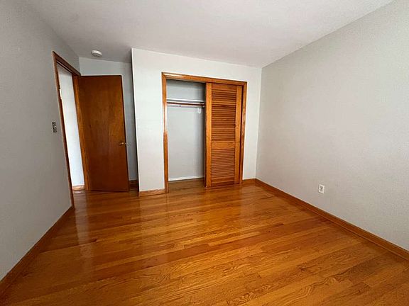 5th image of 88 Elizabeth Ann Dr #1