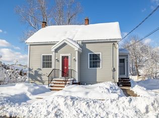 14 Camden St, North Andover, MA 01845