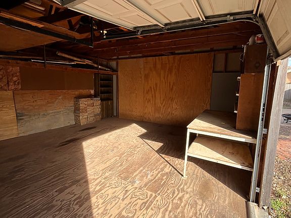 5th image of 1502 E Will Rogers Dr