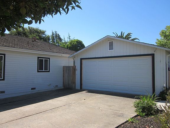 2nd image of 1264 Mountain View Ave