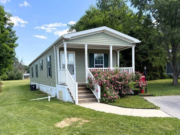 8749 Breinig Run Cir #184, Breinigsville, PA 18031