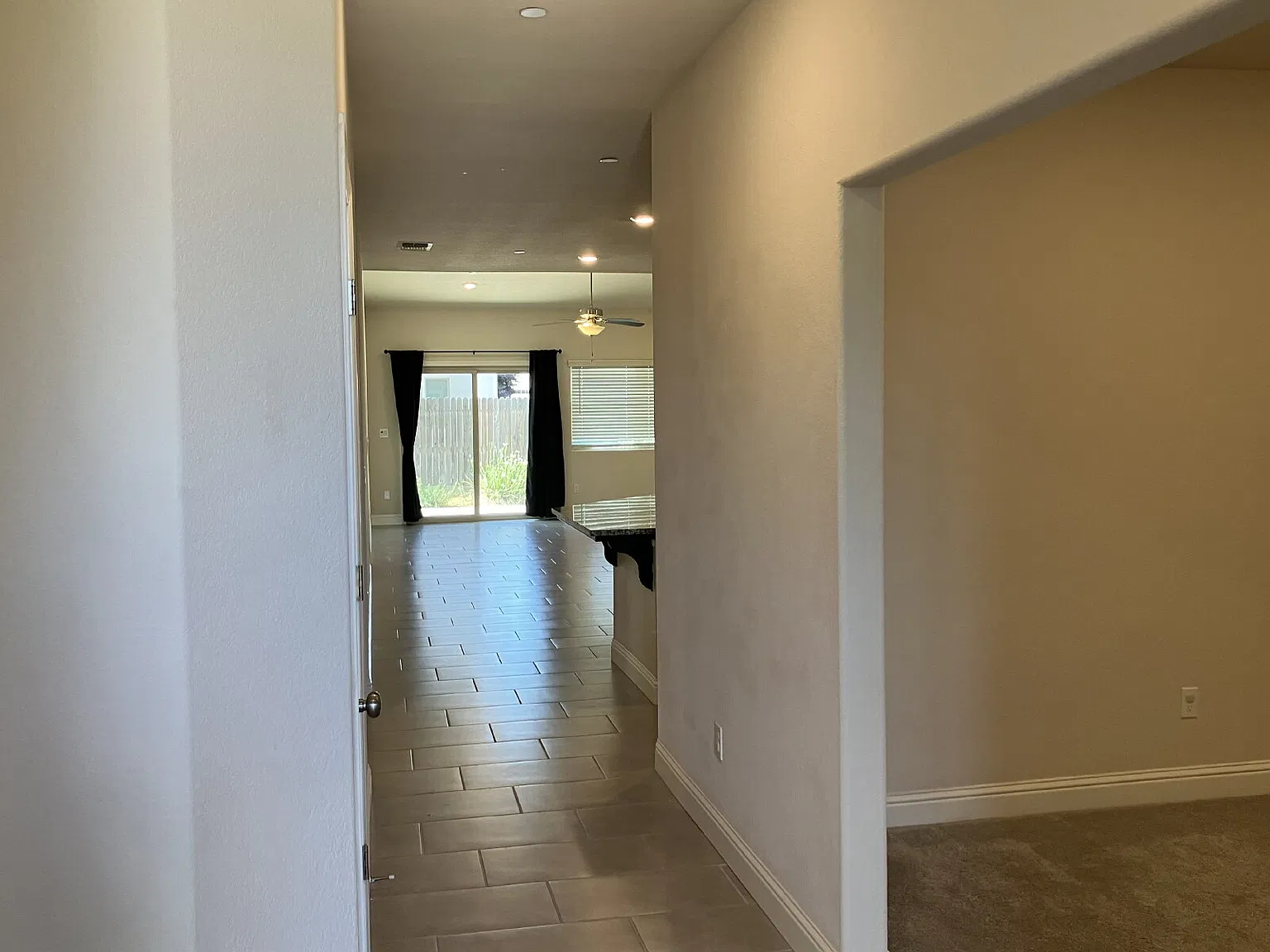 3 bed, 2.0 bath, 1894 sqft, $2,250 — Photo 3