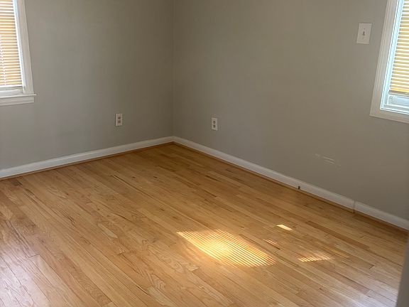 5th image of 12808 Centralia Ave