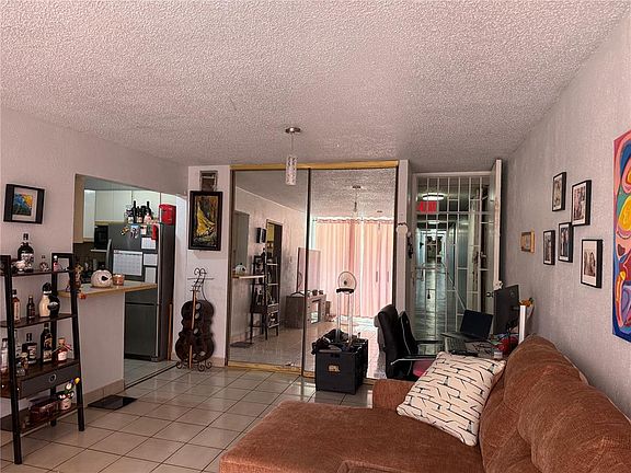 3rd image of 3I San Ignacio #3I