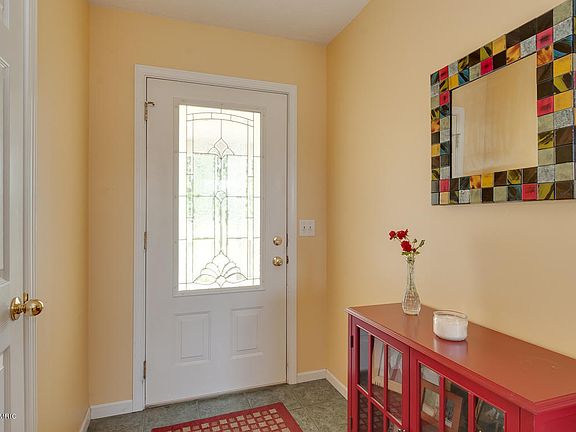 3rd image of 49100 Meadow Oak Trl