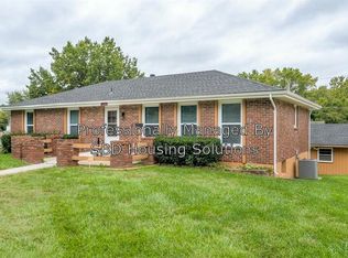 8713 E 83rd St, Raytown, MO 64138