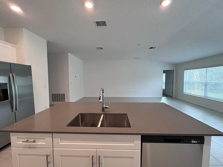 Big Island with sink and dishwasher