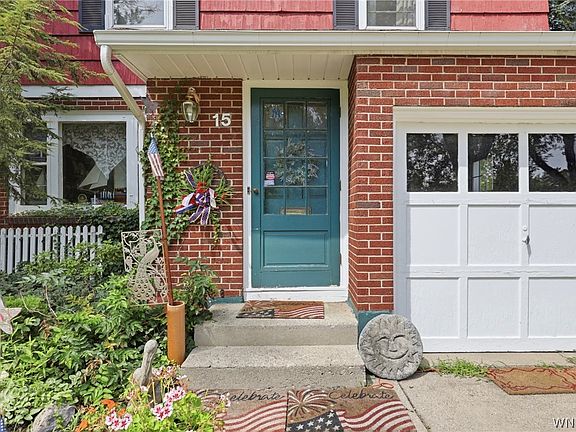 3rd image of 15 Colonial Dr