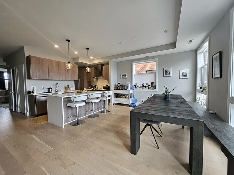 1116 S Highland St #3 — Photo 1