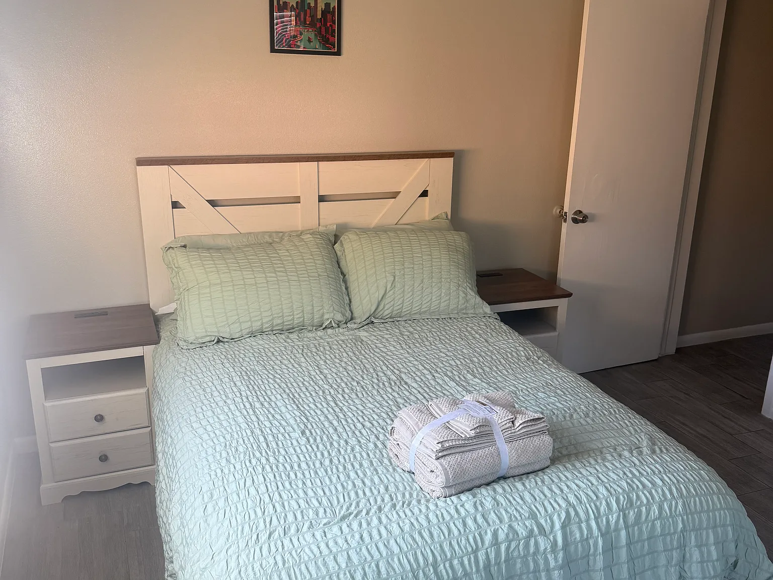 3 bed, 1147 sqft, $3,750 — Photo 2