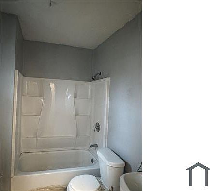 3rd image of 4139 E 142nd St