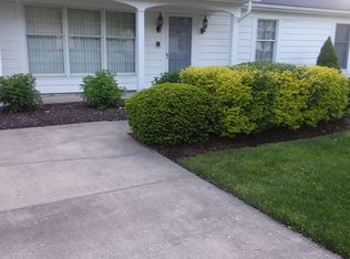 7209 Windsor Ln, Mentor, OH 44060