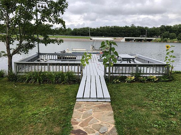 2nd image of 171 Shoreline Dr