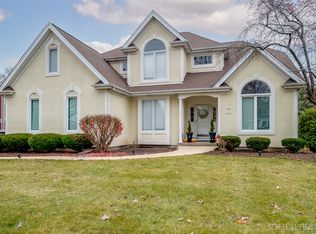 142 N Dixon Dr, Batavia, IL 60510