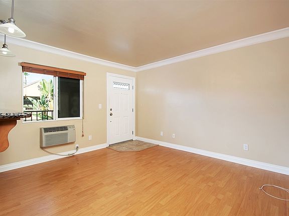5th image of 800 N Mollison Ave Unit 50