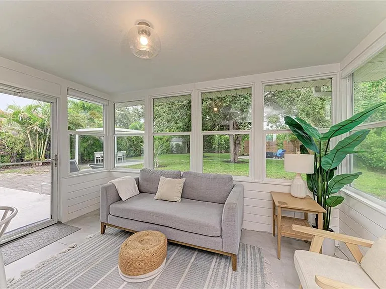 302 San Marco Dr — Photo 10