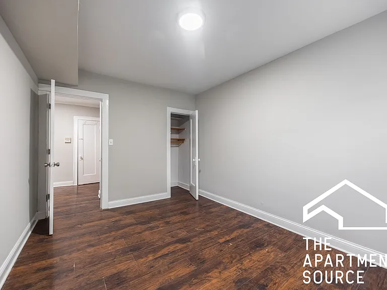 6300 N Oakley Ave #2 — Photo 10