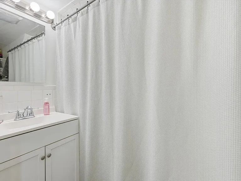 39 Waverly St #1 — Photo 3