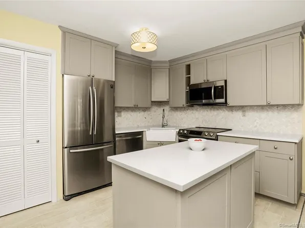 201 Highview Avenue #B2, Stamford, CT 06907