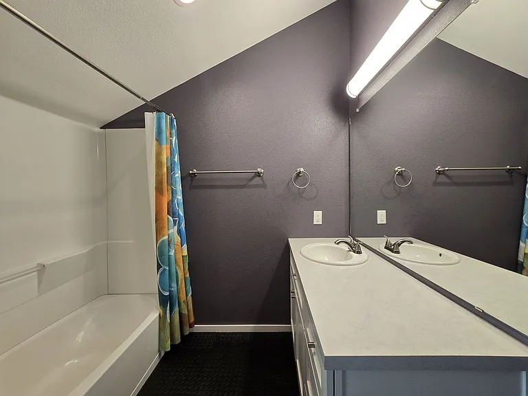 2180 W Alameda St #14 — Photo 17