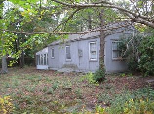12 Bertha St, East Patchogue, NY 11772