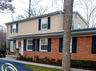 32064 Bonnet Hill Rd, Farmington Hills, MI 48334