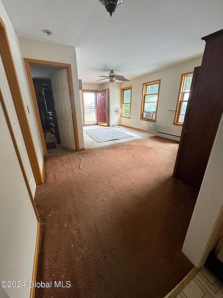 3rd image of 7 N Reineman Street