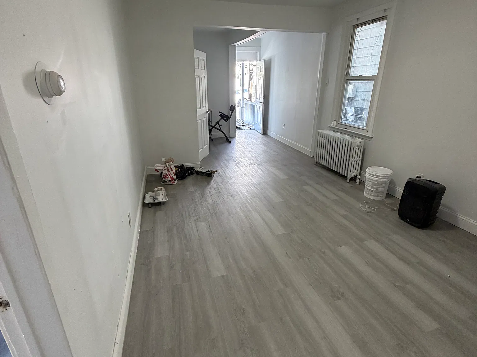 18 York Ave — Photo 4
